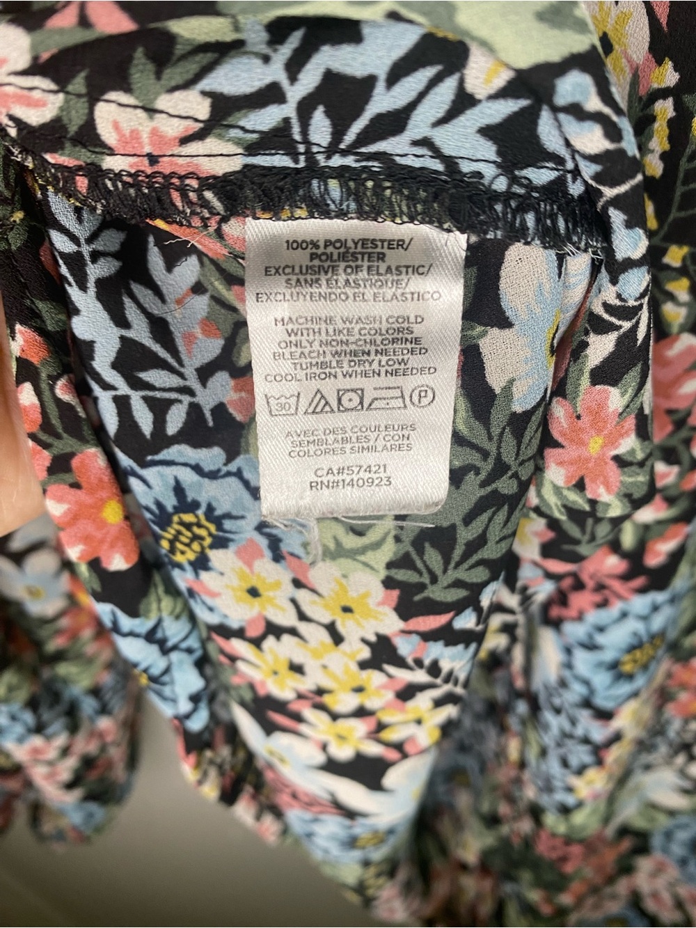 LOFT Black Multicolor Flowy Floral Long-Sleeve Blouse with Cinched Wrist SizeXXL - Picture 3 of 5